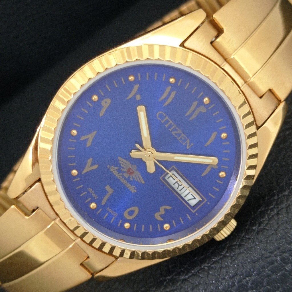Vintage 1980 Citizen Automatic Mens Gold Watch WDaydate  Blue Accents